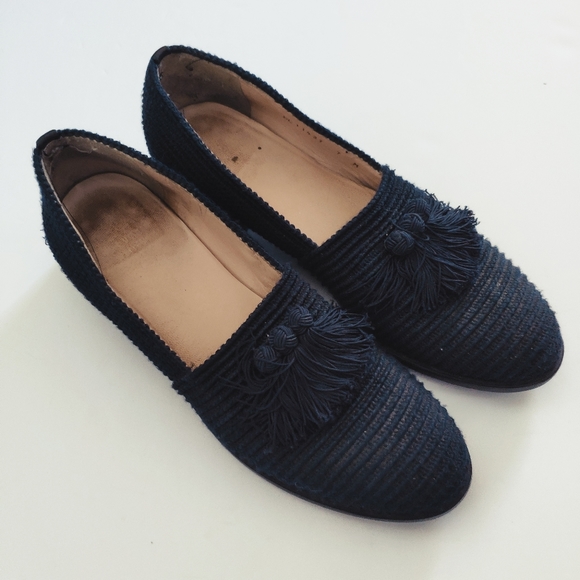 Stuart Weitzman Shoes - STUART WEITZMAN navy woven tassel loafers